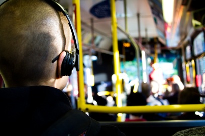 headphones-bus